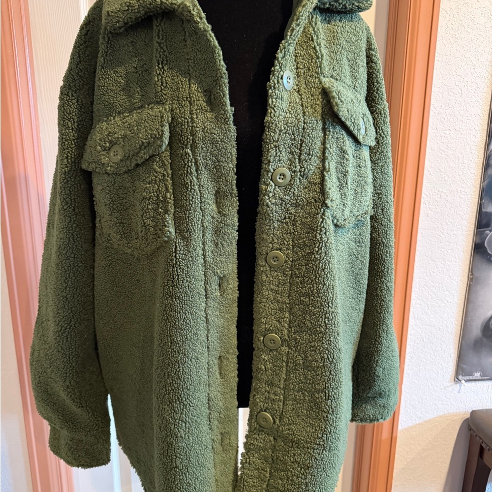 Amazon Essentials Forest Green Teddy Jacket NWT - image 3